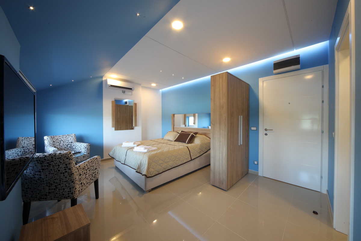 apartment-8-lux-blue-see-003
